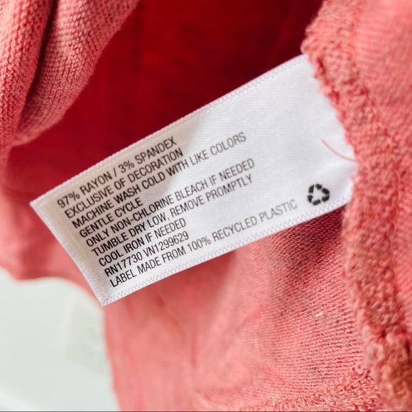 Knox Rose size L lace shoulder detail - Picture 6 of 12